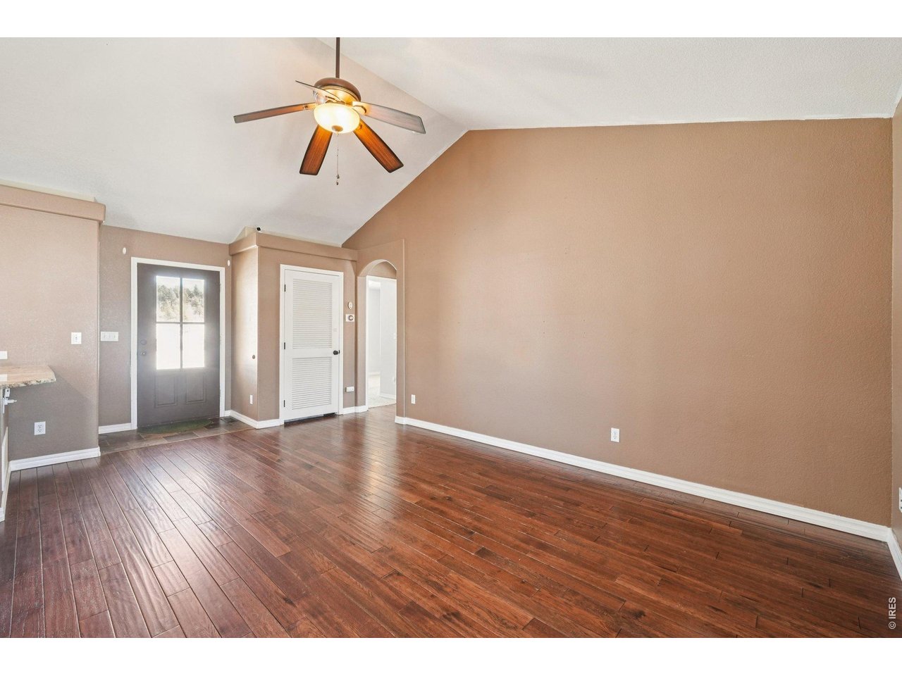 573 Empire Road Florissant, CO 80816 - Photo 9 of 47