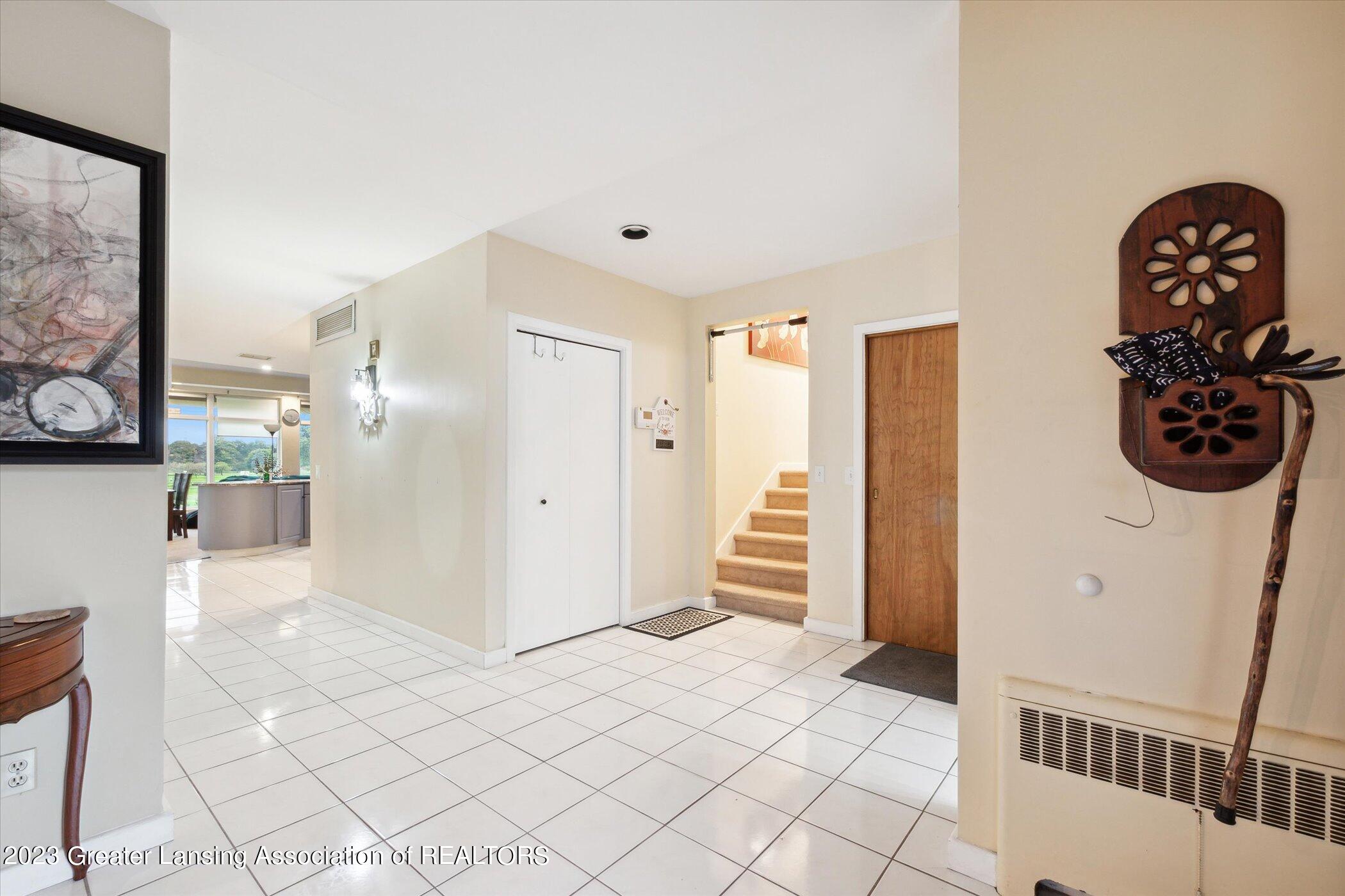 1414 Wellington Road Lansing, MI 48910 - Photo 11 of 61 11-1414-Wellington-Rd-Lansing-MI-48910-W
