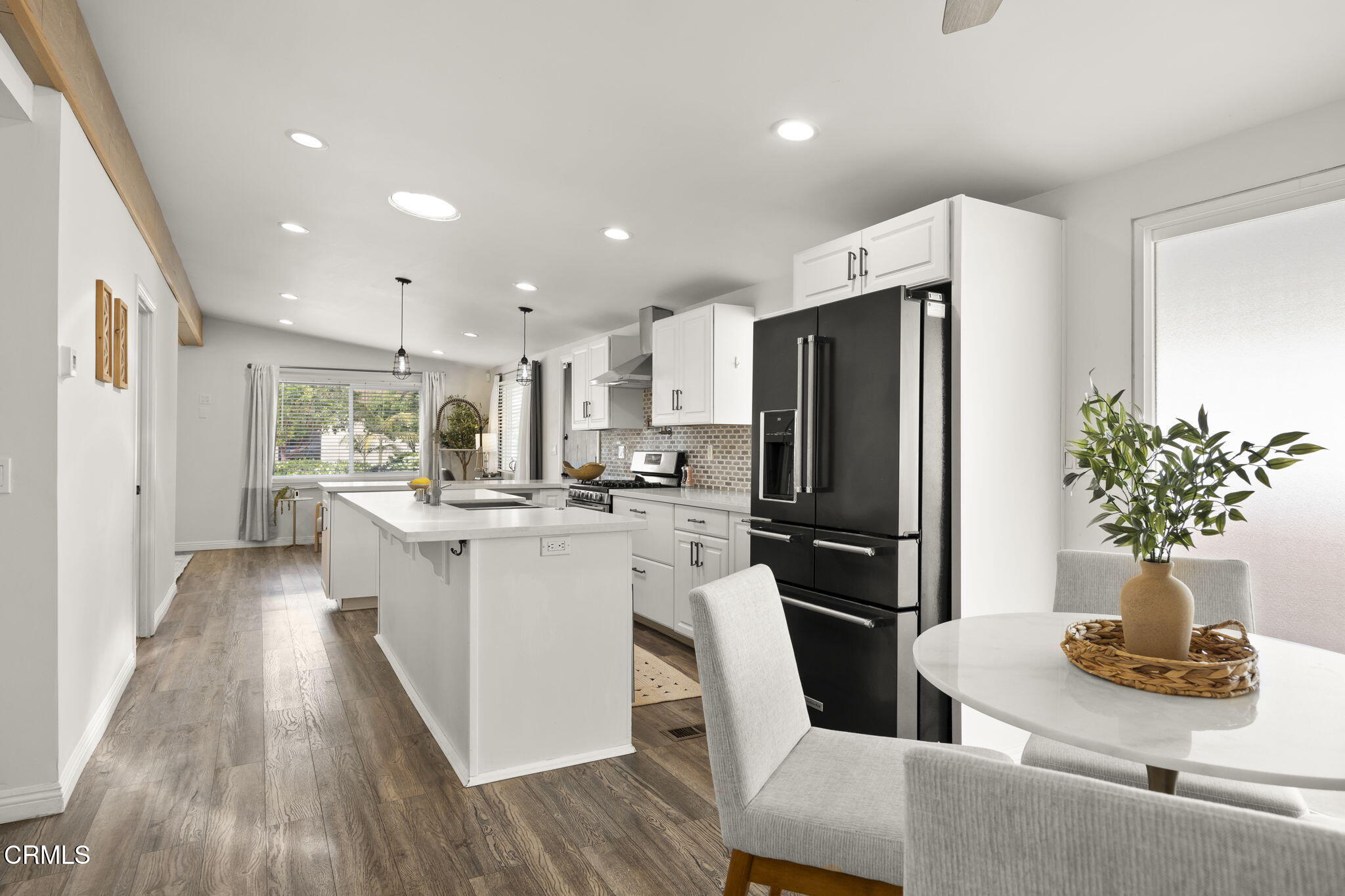 2472 Apple Lane, Unit 170 Oxnard, CA 93036 - Photo 13 of 47 Open kitchen