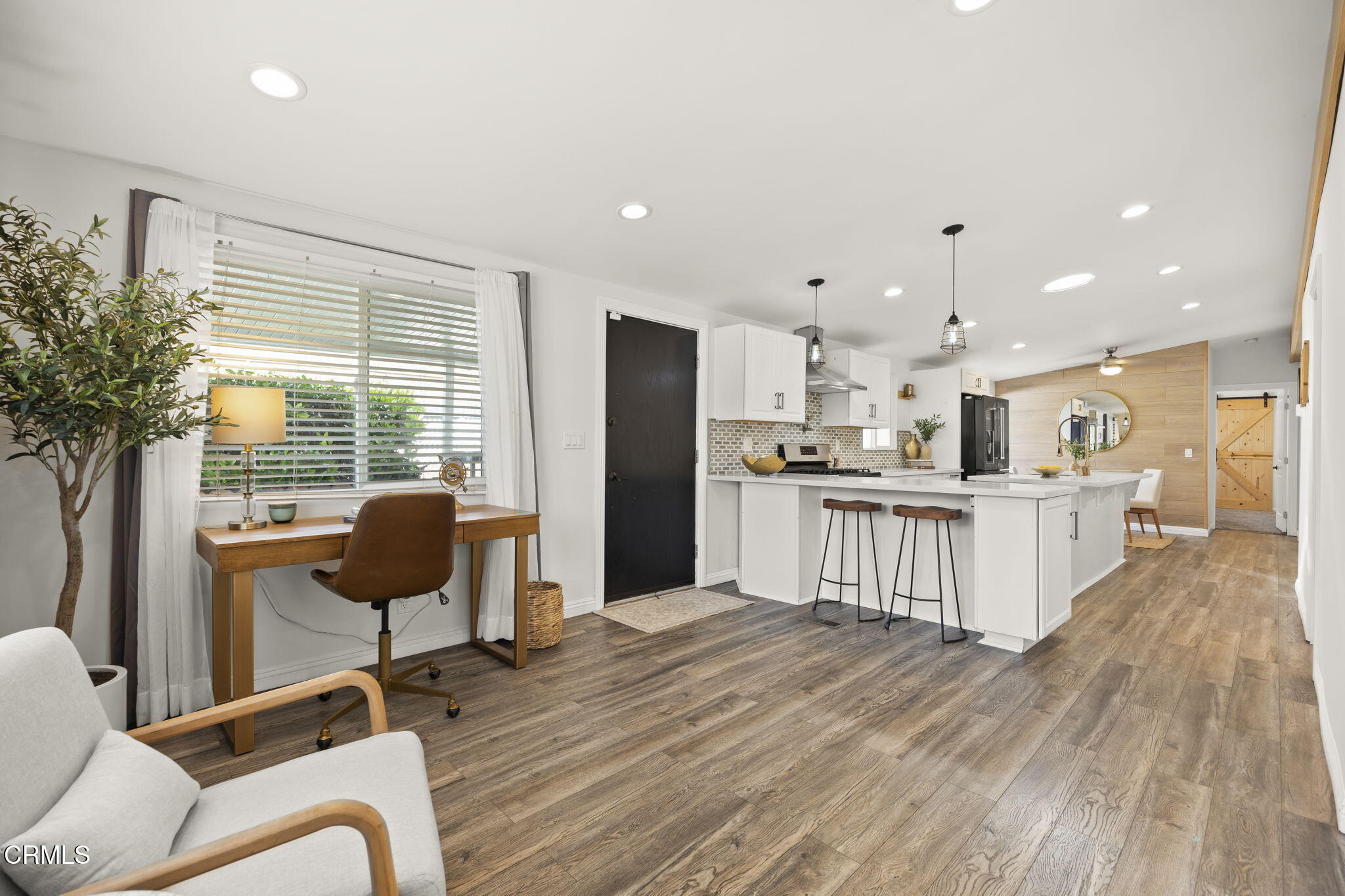 2472 Apple Lane, Unit 170 Oxnard, CA 93036 - Photo 46 of 47 Open floorplan