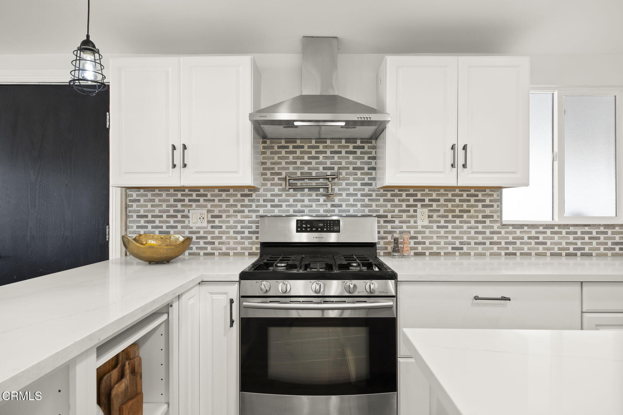 2472 Apple Lane, Unit 170 Oxnard, CA 93036 - Photo 9 of 47 Designer details throughout