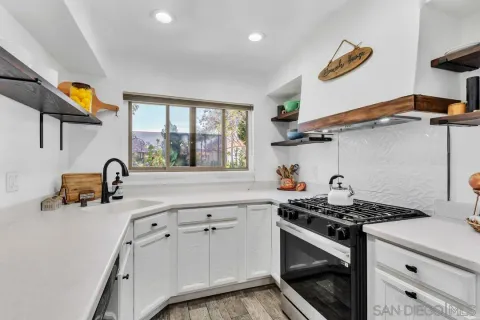 $795,000 | 3232 Loma Riviera Drive, San Diego, CA 92110