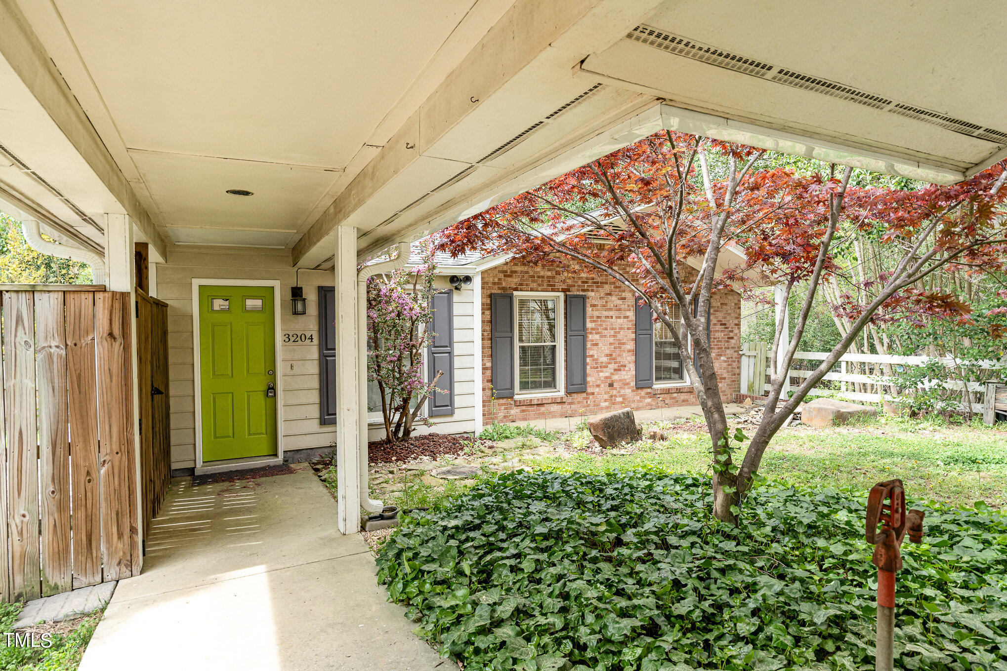 3204 Hope Valley Road Durham, NC 27707 - Photo 6 of 28 006_ndp316-edit