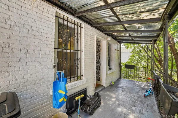 $790,000 | 105 Palisade Avenue, Yonkers, NY 10701