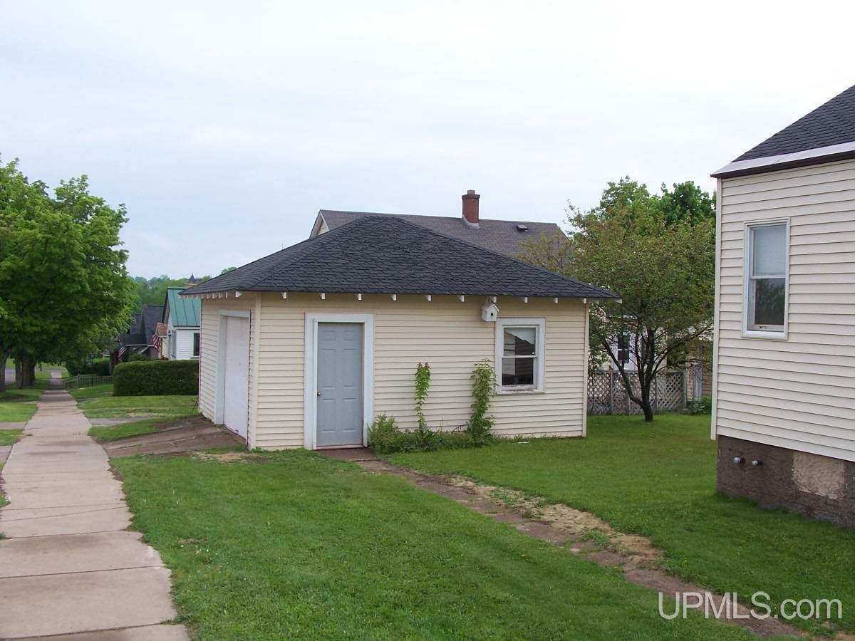 358 County Negaunee, MI 49866 - Photo 2 of 16