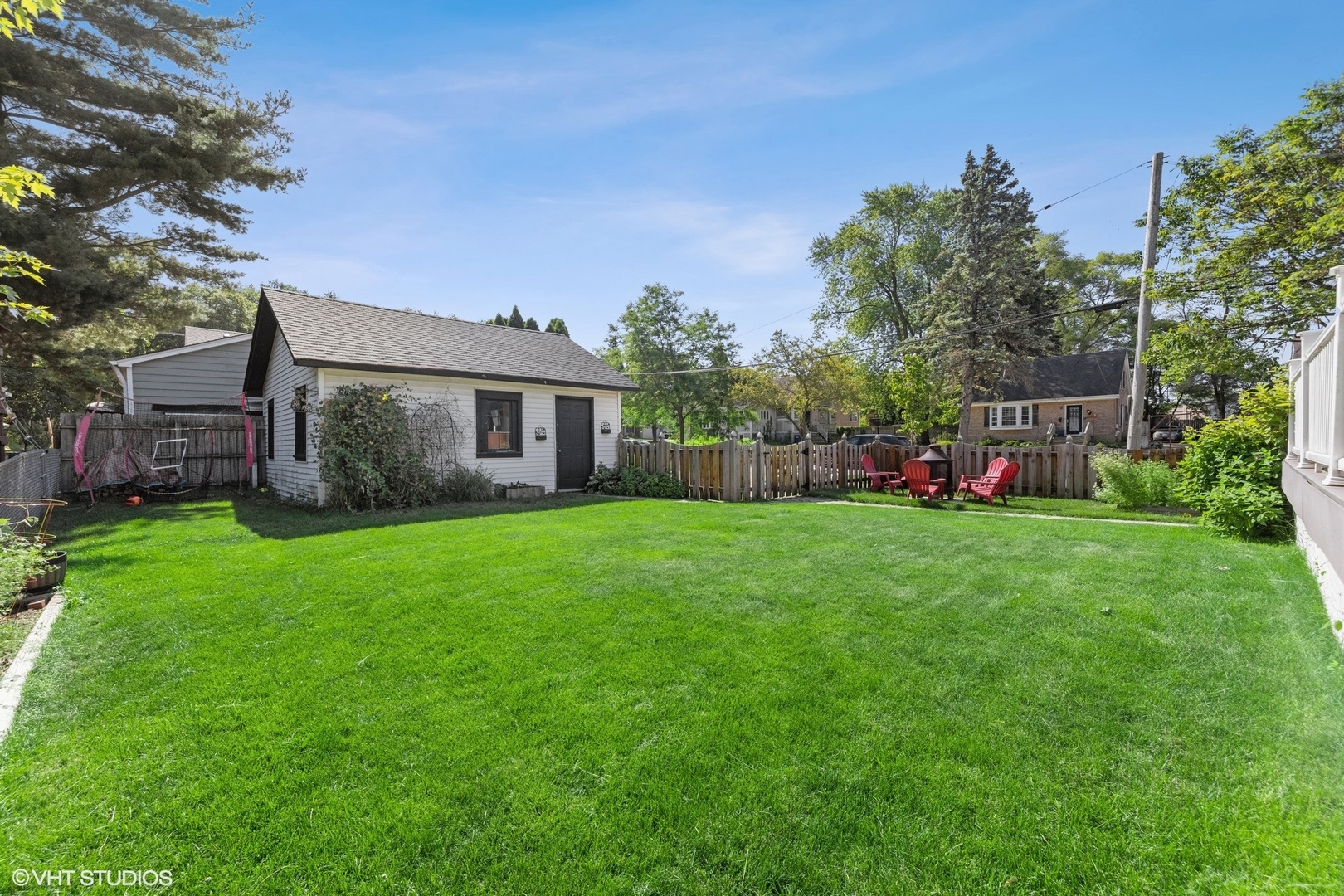 401 Lyon Avenue Wheaton, IL 60187 - Photo 26 of 34 a view of a house with backyard and porch