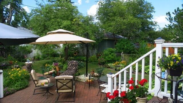 110 East Tulane Road Columbus, OH 43202 - Photo 45 of 50 Backyard - Summer Photos