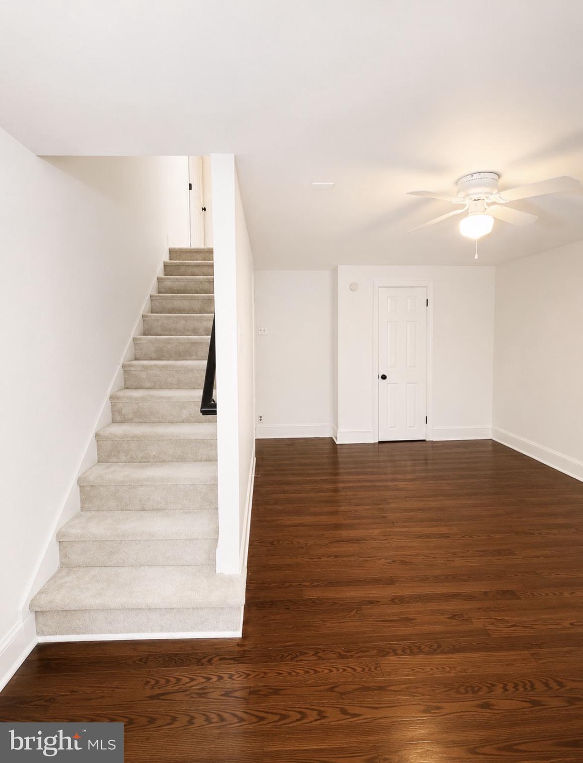 22 Balligomingo Road Conshohocken, PA 19428 - Photo 16 of 27 2nd Floor Living Room
