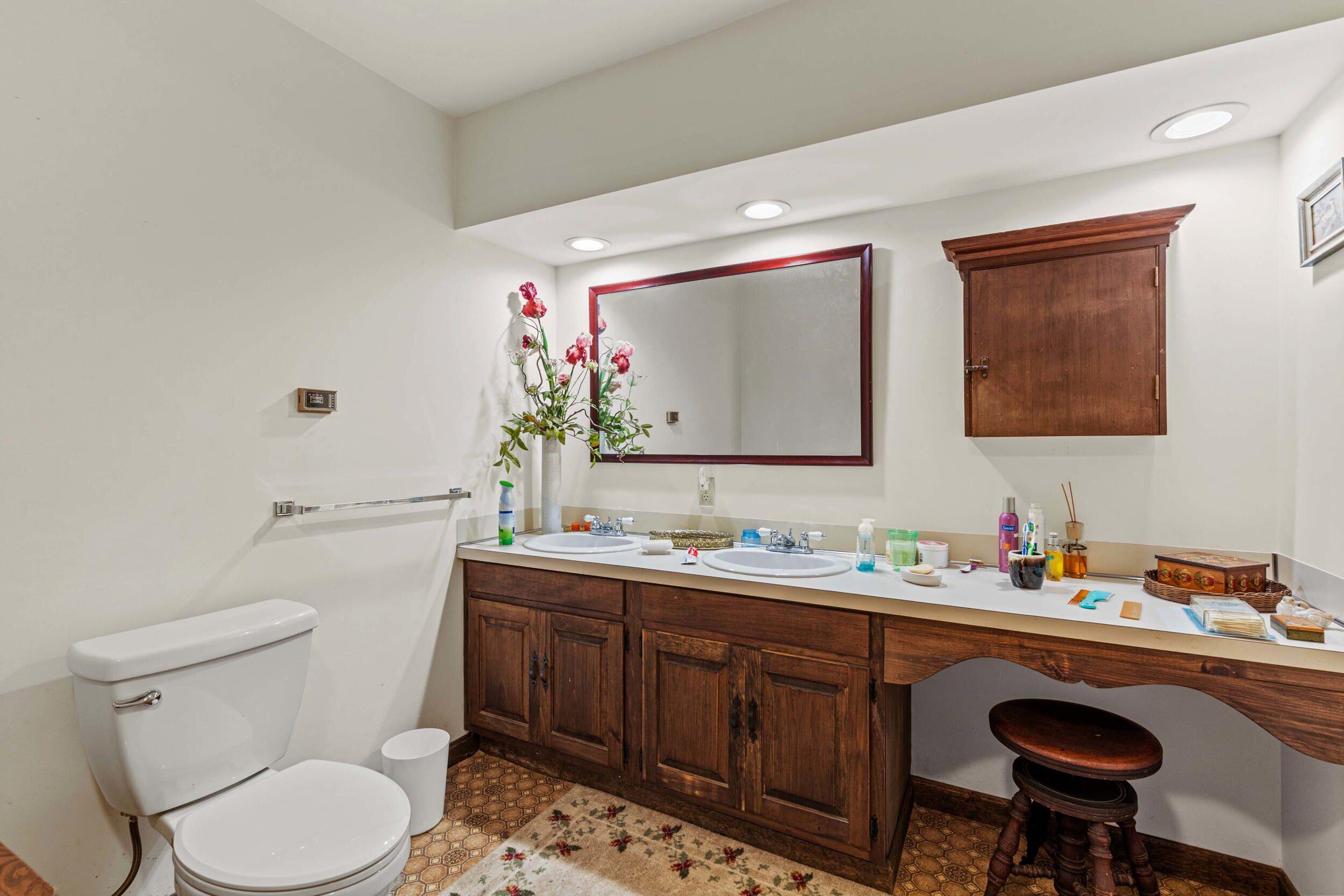 235 Mt Hunger Shore Road Windham, ME 04062 - Photo 17 of 24 Full bathroom