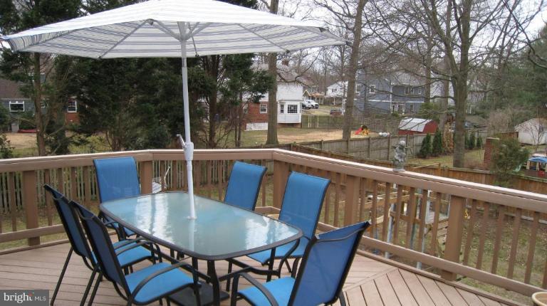 8532 Riverside Road Alexandria, VA 22308 - Photo 14 of 22 a view of a patio on the deck