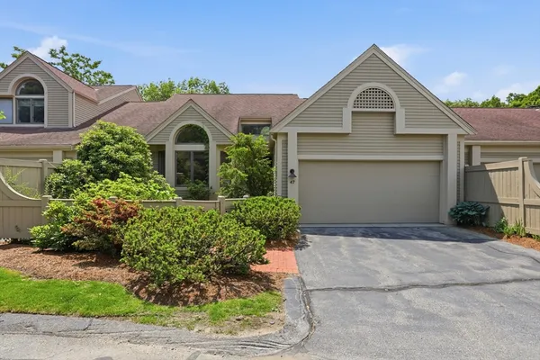 $1,330,000 | 7 Wainwright Road, Unit 47, Winchester, MA 01890