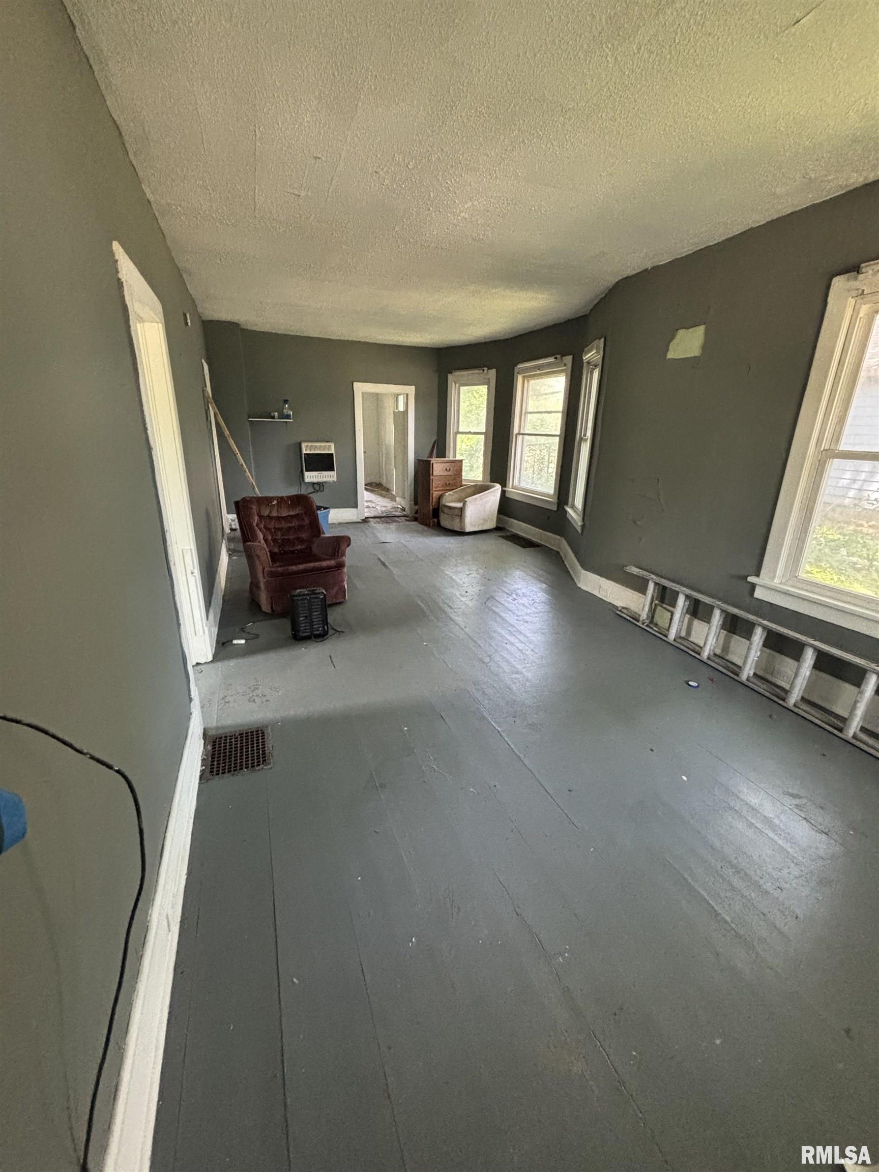 205 2nd Street South Pekin, IL 61564 - Photo 11 of 41