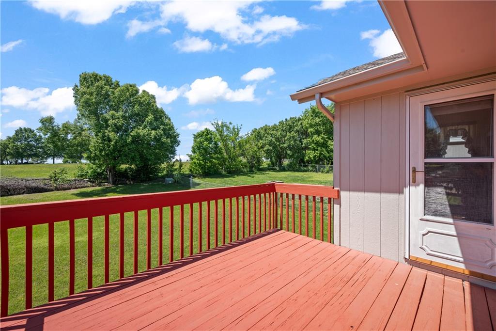 604 South Sunset Lane Raymore, MO 64083 - Photo 10 of 19