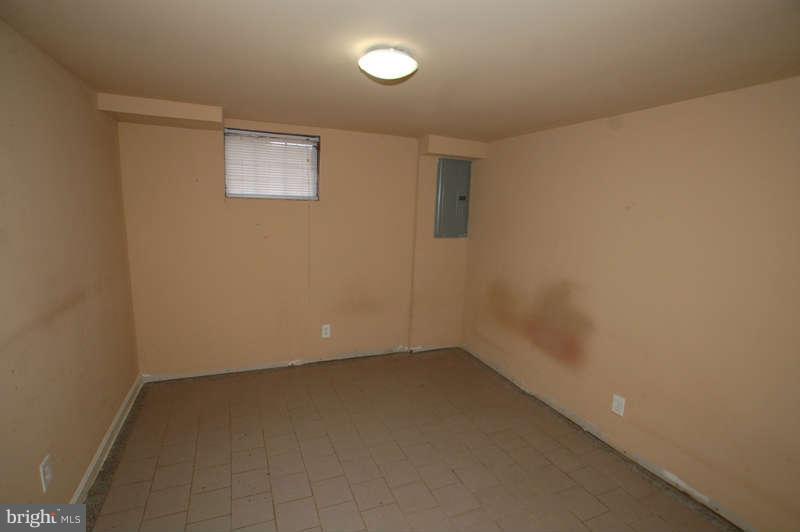 2006 Amherst Road Hyattsville, MD 20783 - Photo 15 of 30 Bedroom