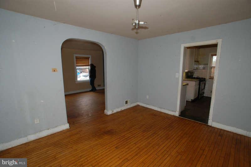 2006 Amherst Road Hyattsville, MD 20783 - Photo 18 of 30 Dining Room