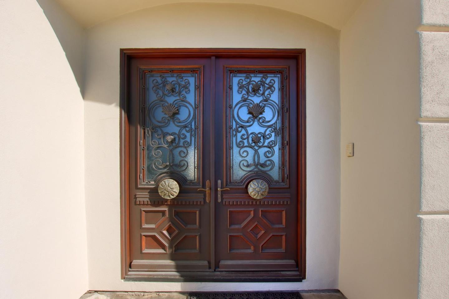 344 Los Robles Road Soquel, CA 95073 - Photo 4 of 76 a front view of a door and wooden floor