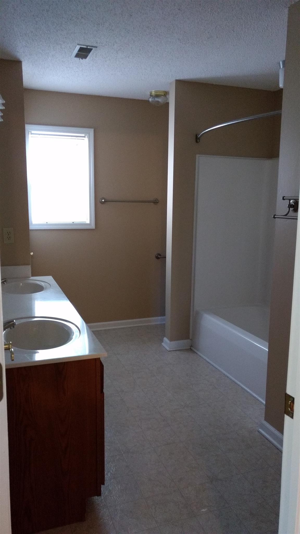 1681 Windriver Road Clarksville, TN 37042 - Photo 11 of 19 Gallery Image 11