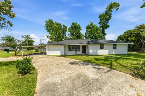 $224,999 | 1401 Forest Lane, Sulphur, LA 70663