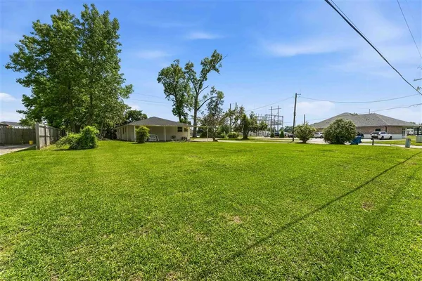 $224,999 | 1401 Forest Lane, Sulphur, LA 70663