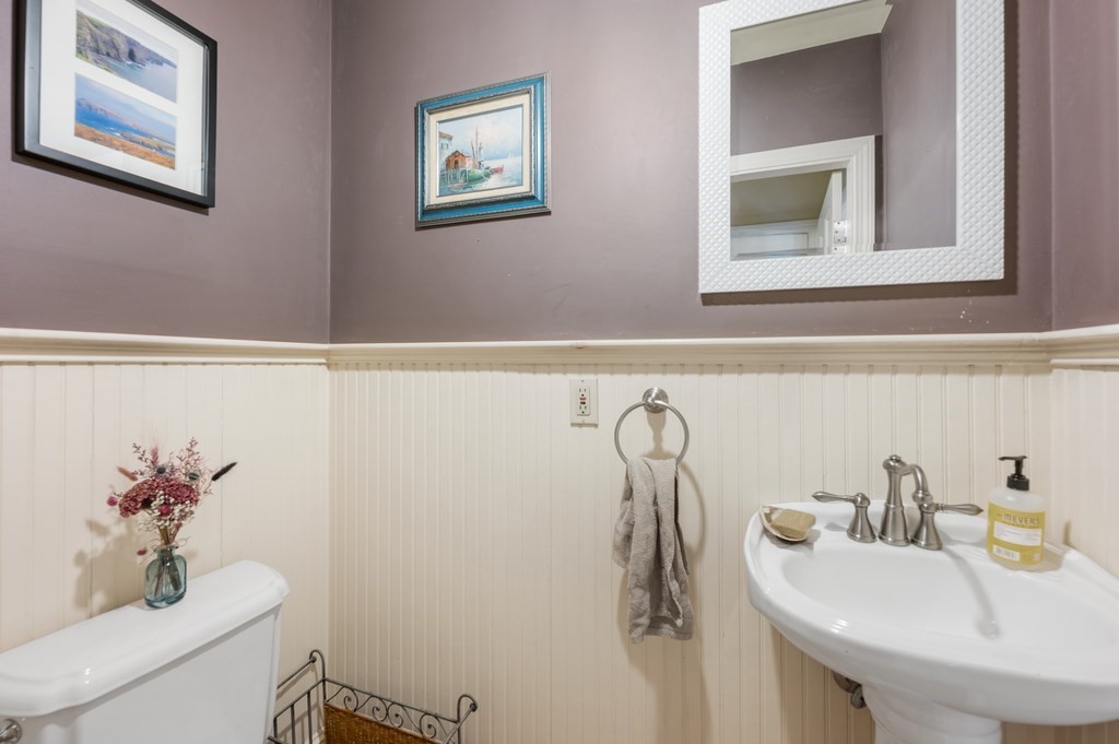 16 Nason Road Swampscott, MA 01907 - Photo 15 of 41