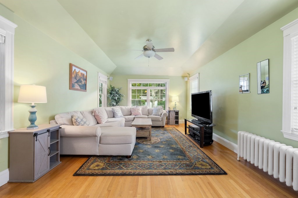 16 Nason Road Swampscott, MA 01907 - Photo 10 of 41