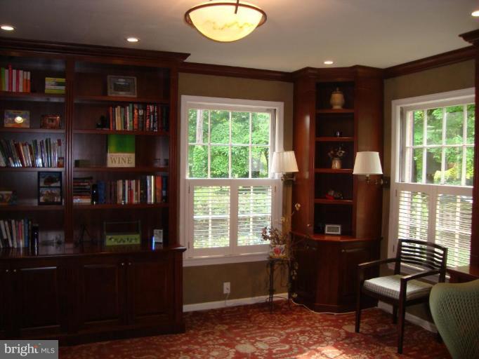 9013 Seven Locks Road Bethesda, MD 20817 - Photo 18 of 29 Den