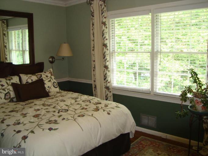 9013 Seven Locks Road Bethesda, MD 20817 - Photo 21 of 29 Bedroom #2