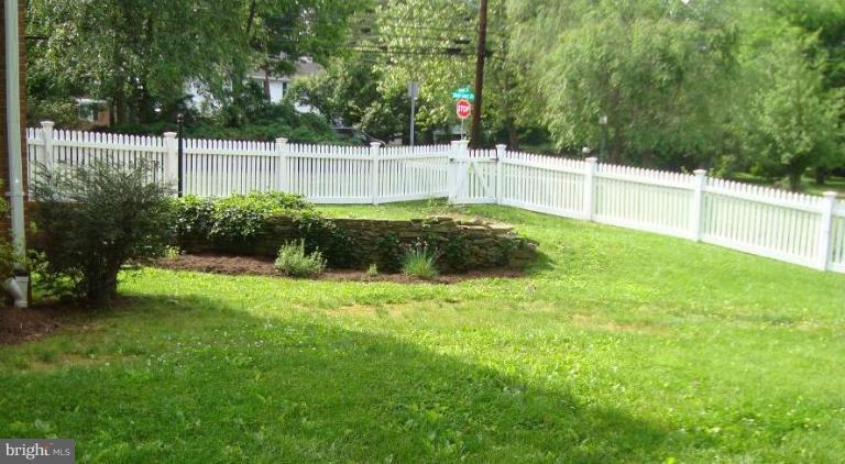 9013 Seven Locks Road Bethesda, MD 20817 - Photo 4 of 29 Exterior #3