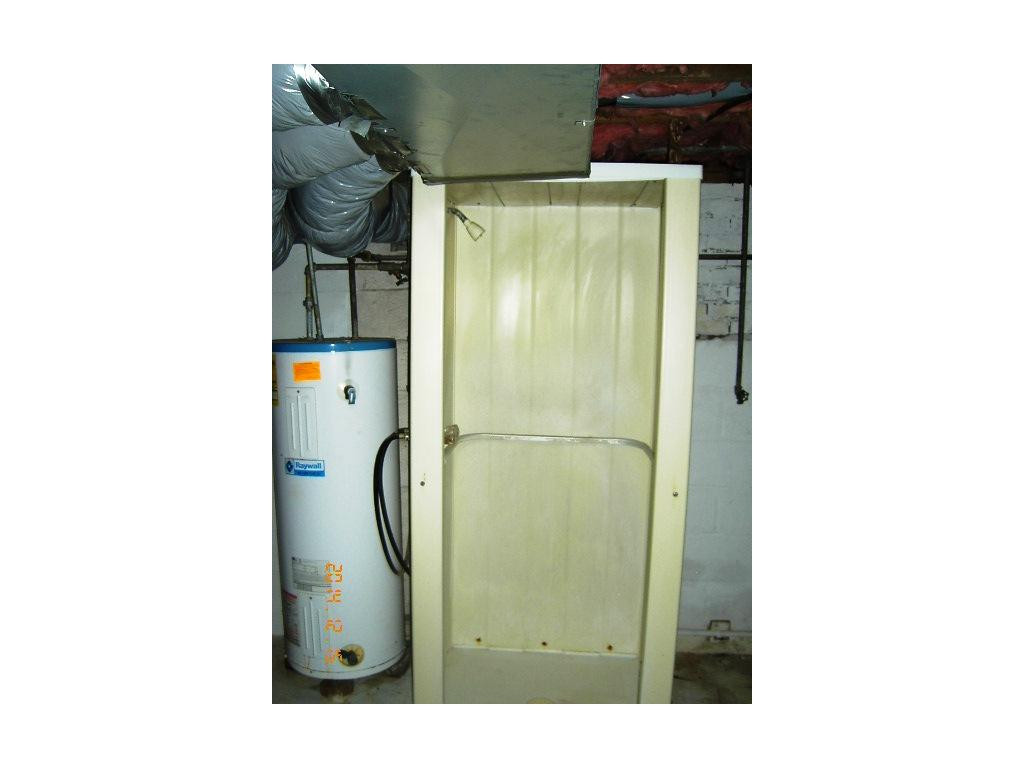 2376 Bob Little Road Elizabethton, TN 37643 - Photo 19 of 24 Water Heater Shower Stall Ba