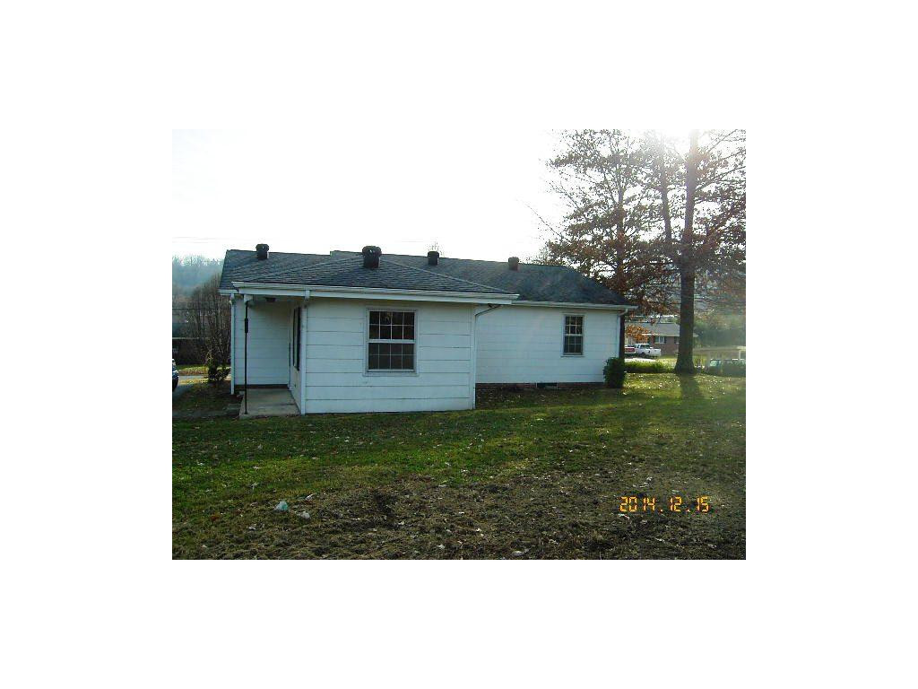 2376 Bob Little Road Elizabethton, TN 37643 - Photo 3 of 24 Rear View