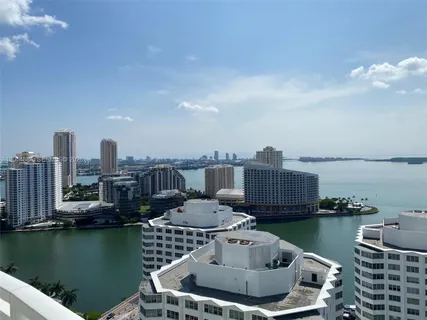 $7,500 | 950 Brickell Bay Drive, Unit 2711, Miami, FL 33131
