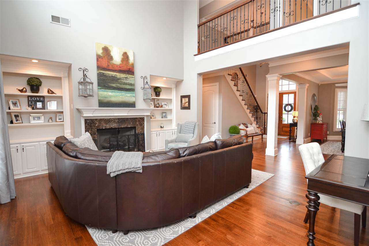 1056 Fall Springs Road Collierville, TN 38017 - Photo 4 of 24