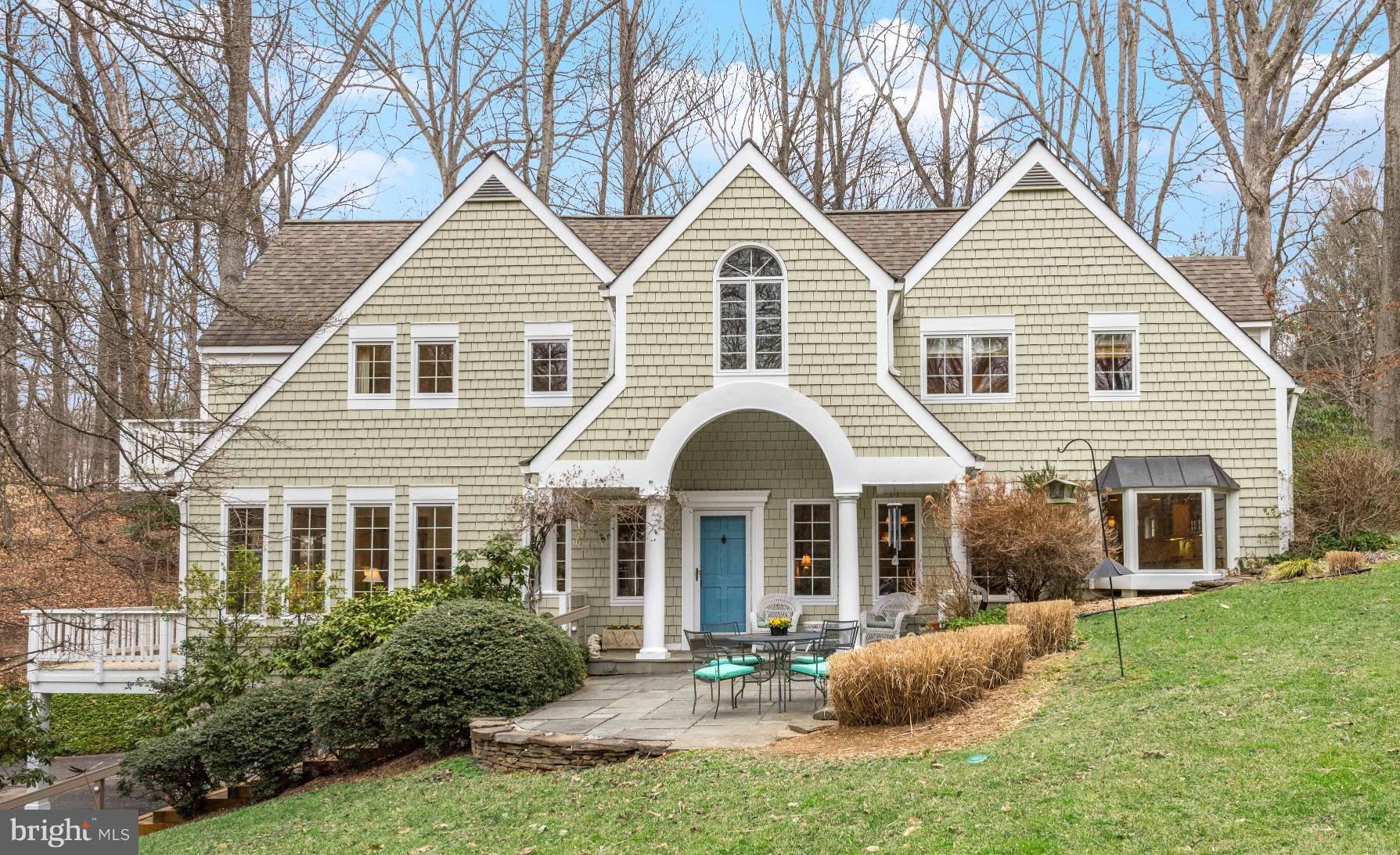 524 Springvale Road Great Falls, VA 22066 - Photo 2 of 30 Exterior (Front)