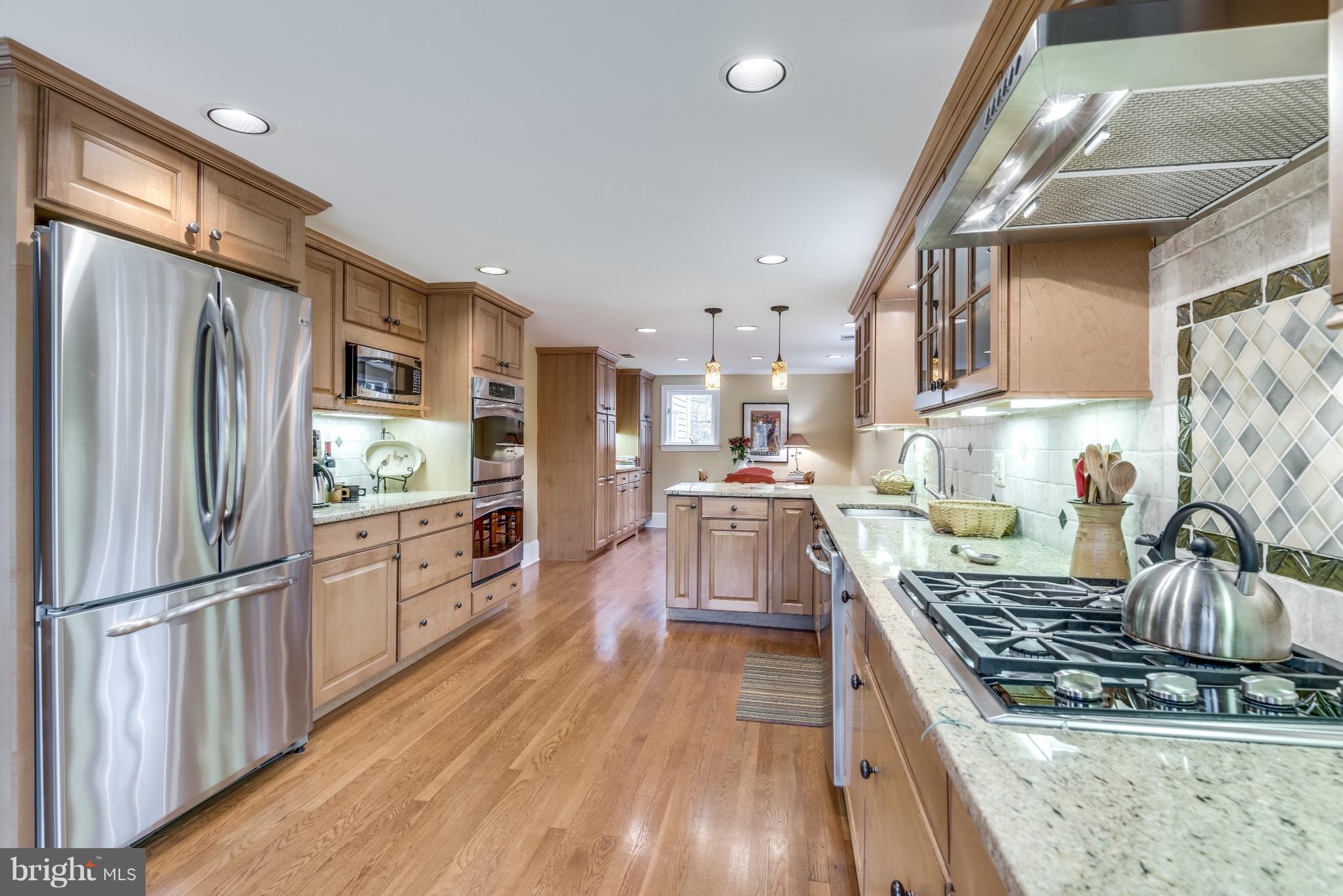524 Springvale Road Great Falls, VA 22066 - Photo 12 of 30 Kitchen