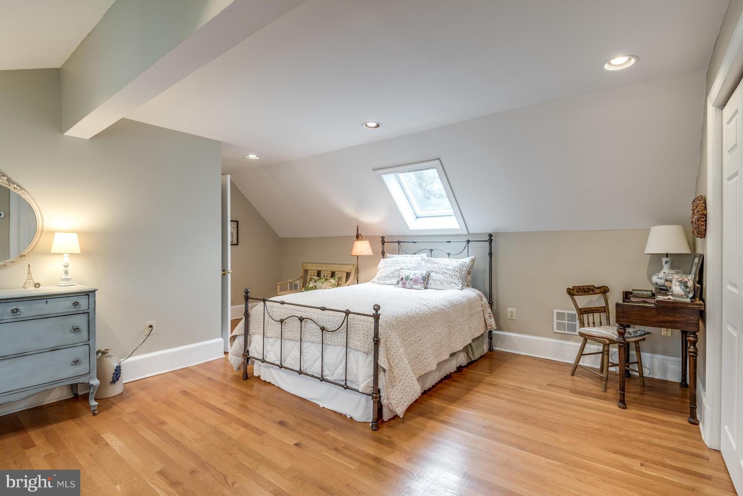524 Springvale Road Great Falls, VA 22066 - Photo 23 of 30 Bedroom