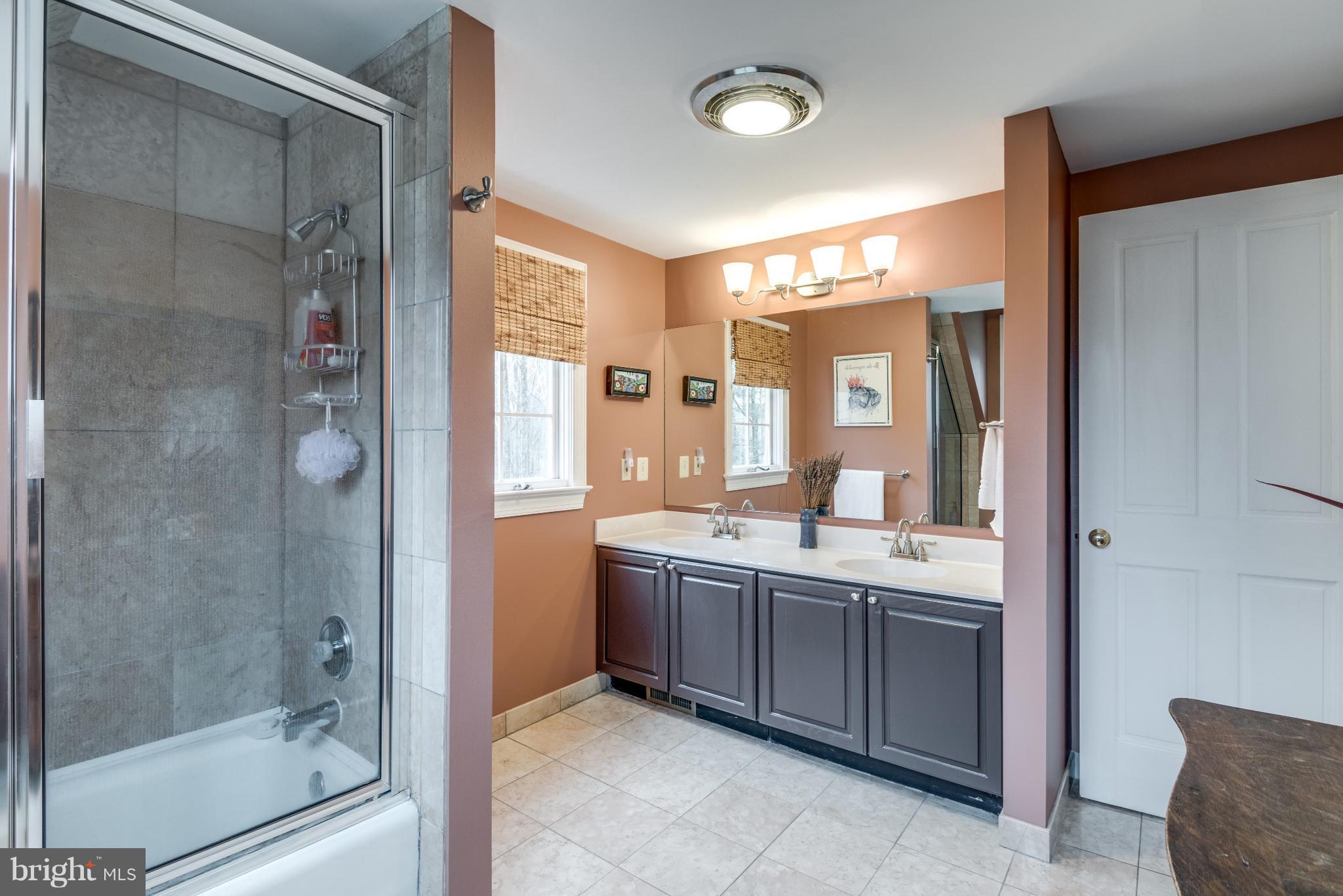 524 Springvale Road Great Falls, VA 22066 - Photo 25 of 30 Bath