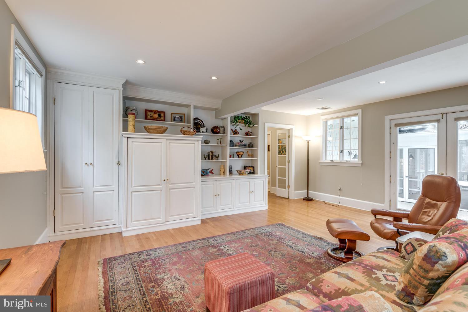 524 Springvale Road Great Falls, VA 22066 - Photo 10 of 30 Family Room