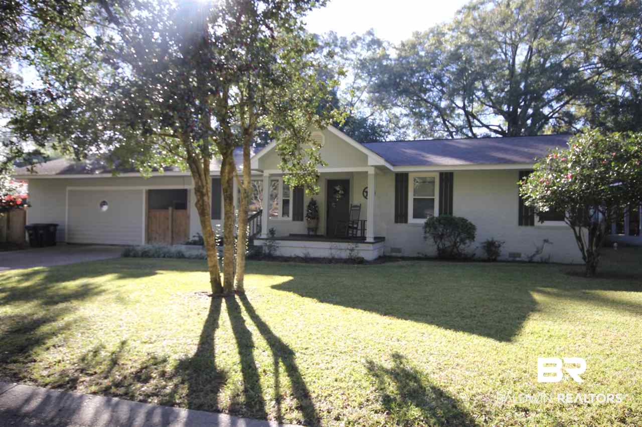 416 White Avenue Fairhope, AL 36532 - Photo 3 of 22