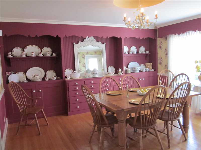 38 Applegate Road Cranston, RI 02920 - Photo 12 of 25 Dining Room.