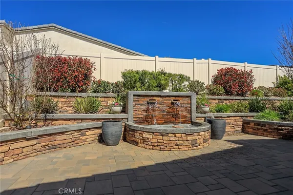 a view of a back yard of the house