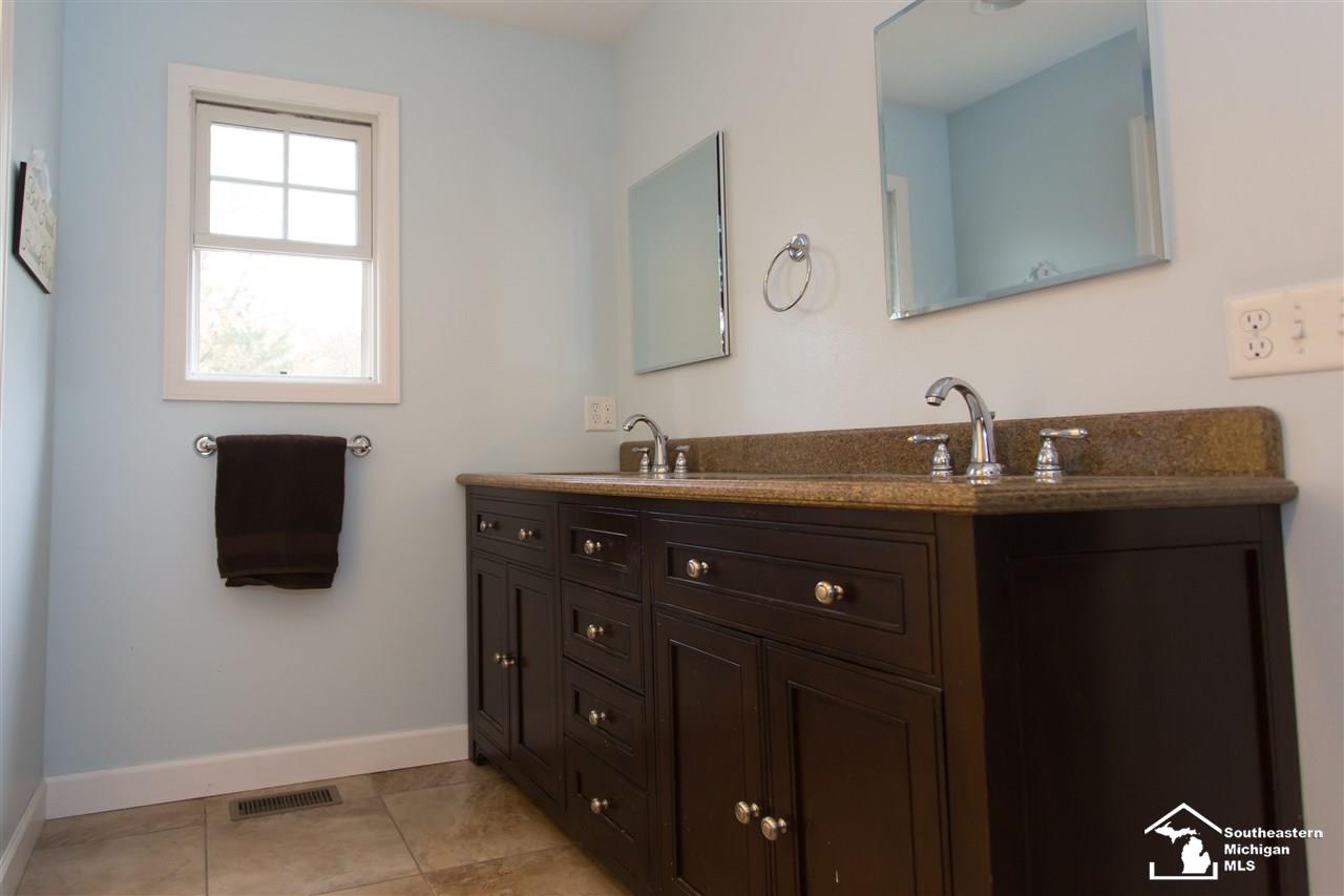3375 West Temperance Road Lambertville, MI 48144 - Photo 33 of 69 31364195-32.JPG