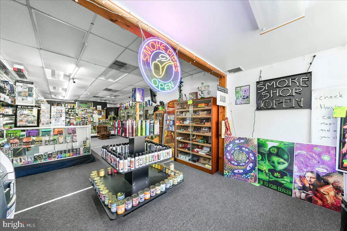 13 South Chester Road Swarthmore, PA 19081 - Photo 11 of 48 a room with lots of different kinds of books
