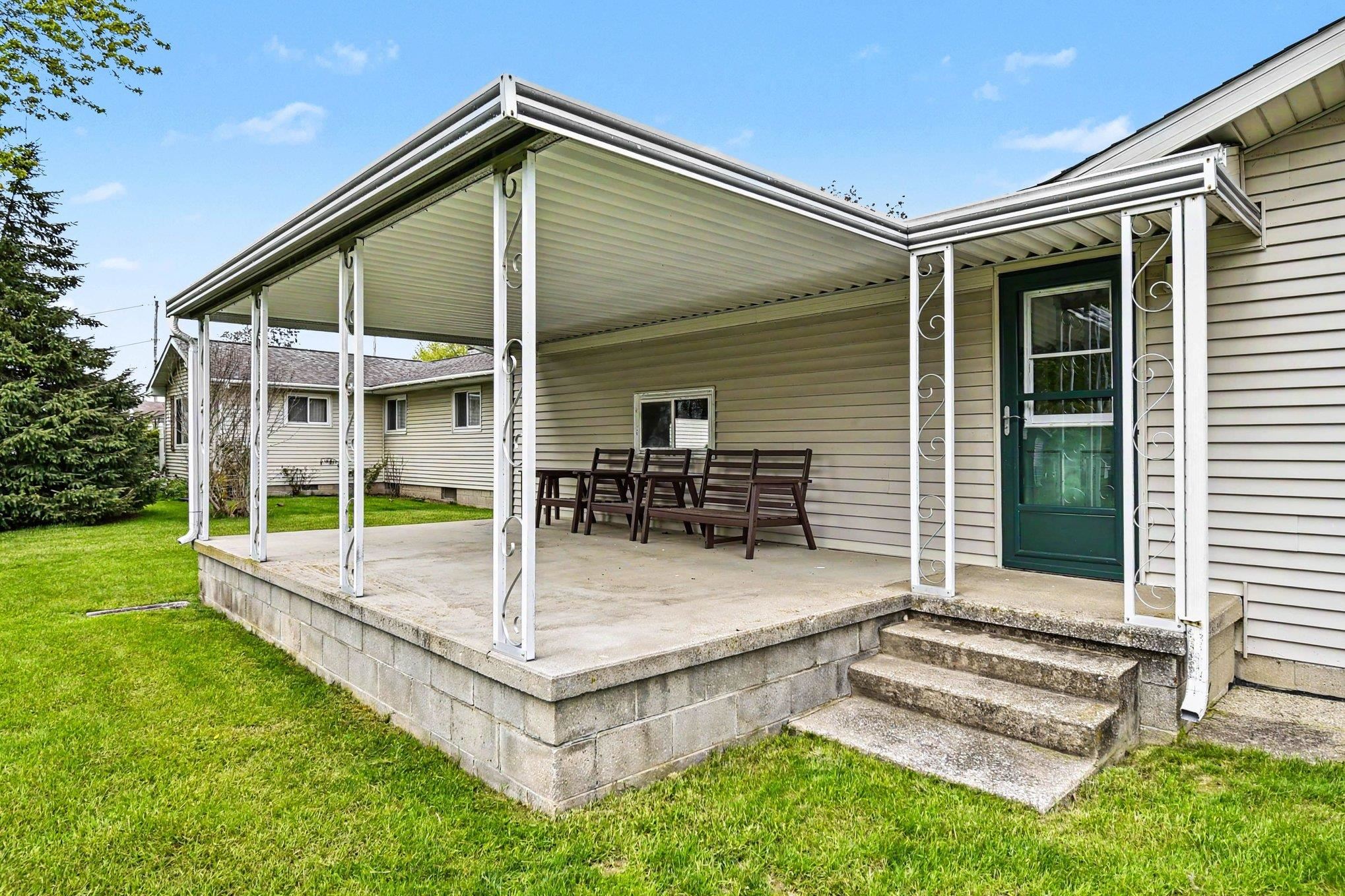 310 South Lincoln Road Bay City, MI 48708 - Photo 30 of 35