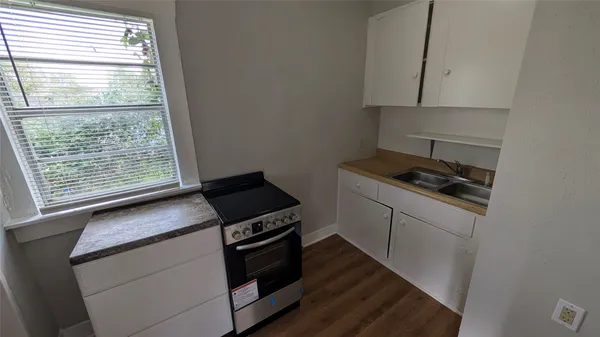 $819 | 6523 1/2 Avenue C, Unit A, Houston, TX 77011