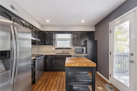 $210,000 | 8224 Perry Street, Overland Park, KS 66204