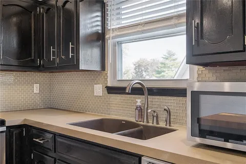 $210,000 | 8224 Perry Street, Overland Park, KS 66204