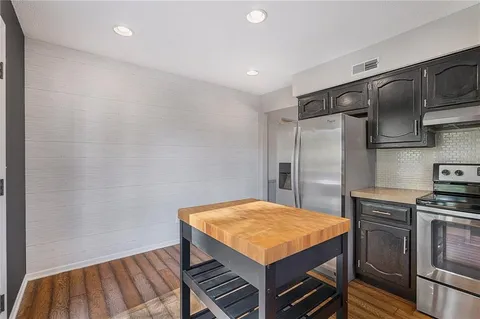 $210,000 | 8224 Perry Street, Overland Park, KS 66204