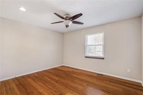 $210,000 | 8224 Perry Street, Overland Park, KS 66204