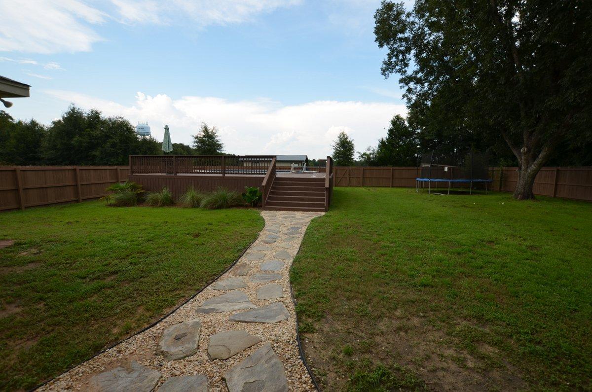 5952 Old Bethel Road Crestview, FL 32536 - Photo 22 of 25 a view of a garden