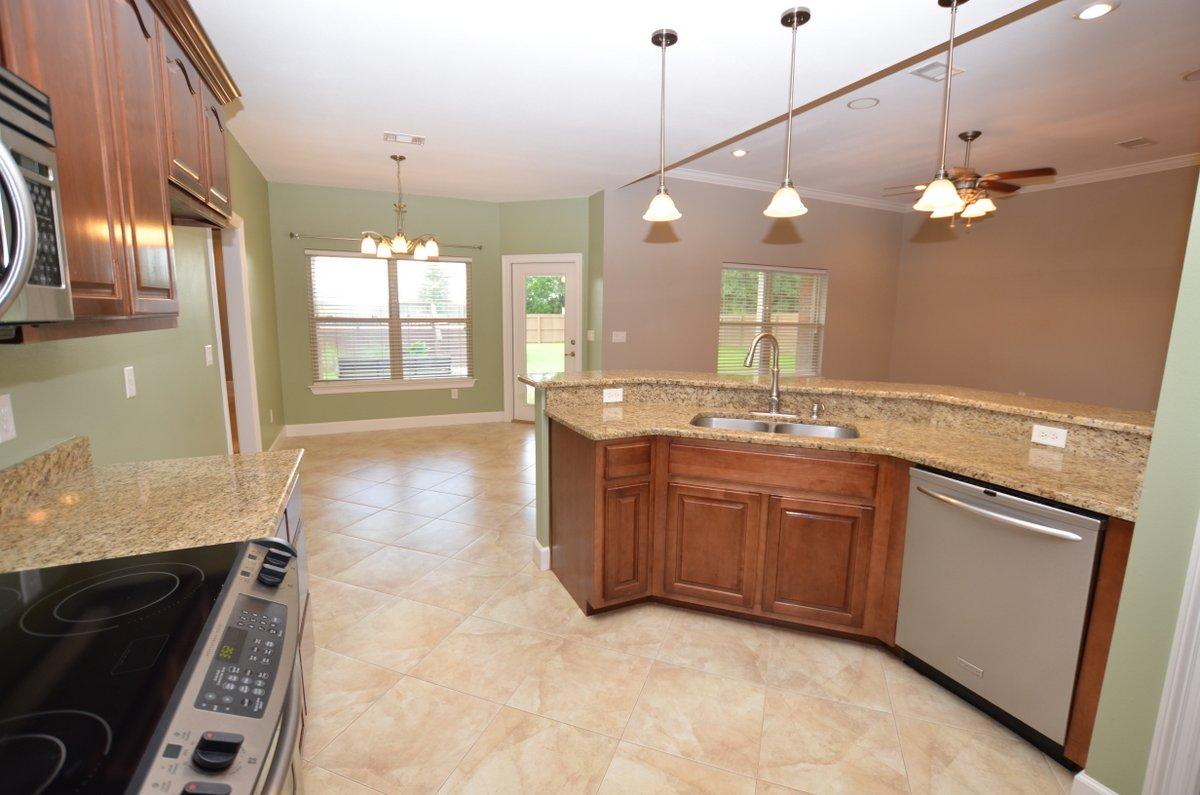 5952 Old Bethel Road Crestview, FL 32536 - Photo 8 of 25 a large bathroom with a large tub and sink
